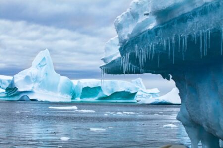 Skutki zmian klimatycznych: topnienie lodowców, wzrost poziomu morza i inne skutki